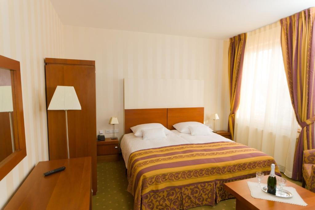 Pension Palazzo Sibiu Bagian luar foto